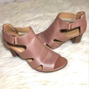 NIB Naturalizer Pink Leather Caged Livia N5 Stacked Heel Sandal 8.5W